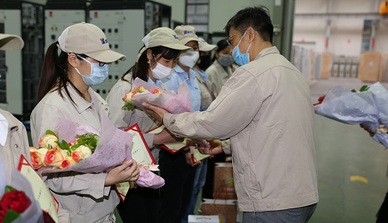 >男神登場，愿望實(shí)現(xiàn)！